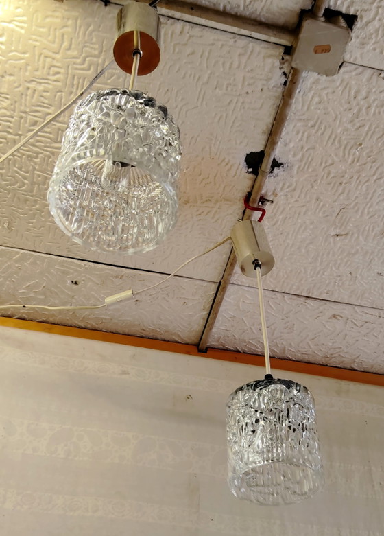 Paar Pendelleuchten aus Holophanglas - Mitte 20. Jh. (photo 10 of 10)