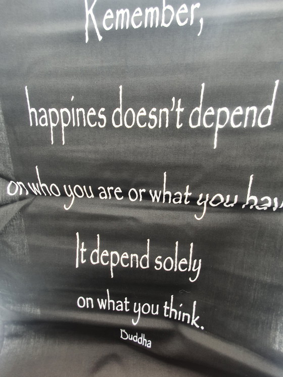 Image 1 of Een Unieke Wanddecoratie of Meditatiebanner, met een Levensbeschouwelijke Uitspraak