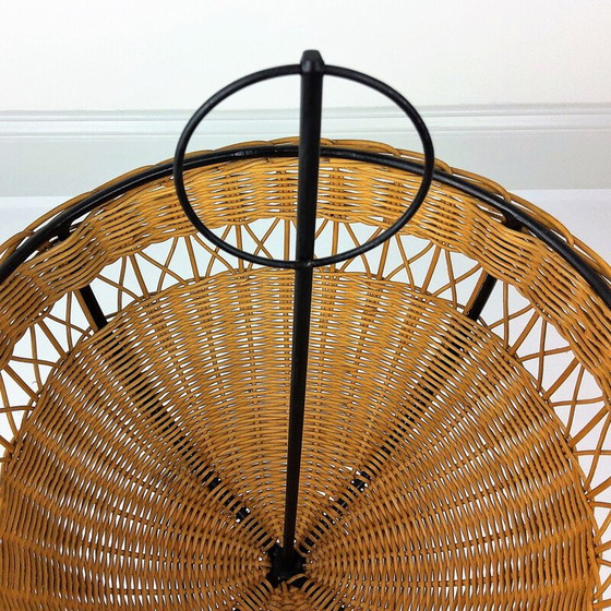 Image 1 of Vintage rattan basket on 4 black lacquered metal legs, 1950