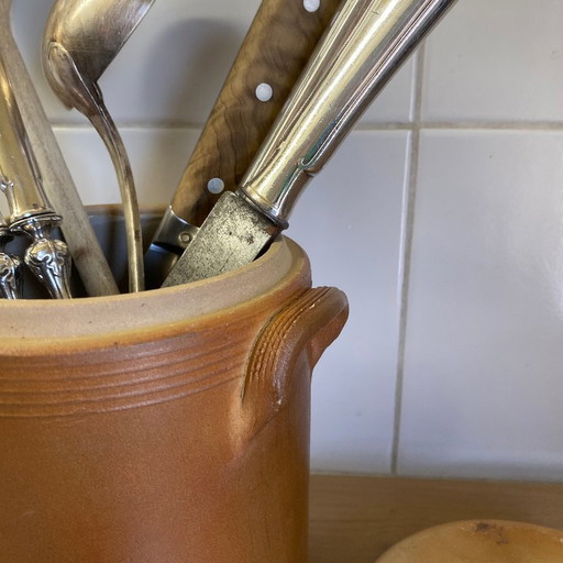 Antica pentola per grasso o conserva in gres smaltato con coperchio