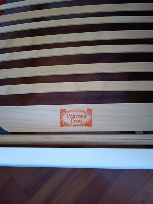 Testata  letto  matrimoniale Poltrona Frau originale