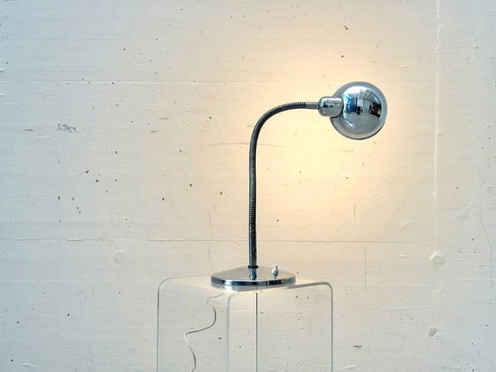 Image 1 of Vintage chromen tafellamp met flexibele arm, Italië, jaren 60.