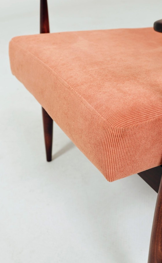 Image 1 of Poltrona in velluto a coste rosso corallo in stile moderno di metà secolo, disegnata da H.Lis.