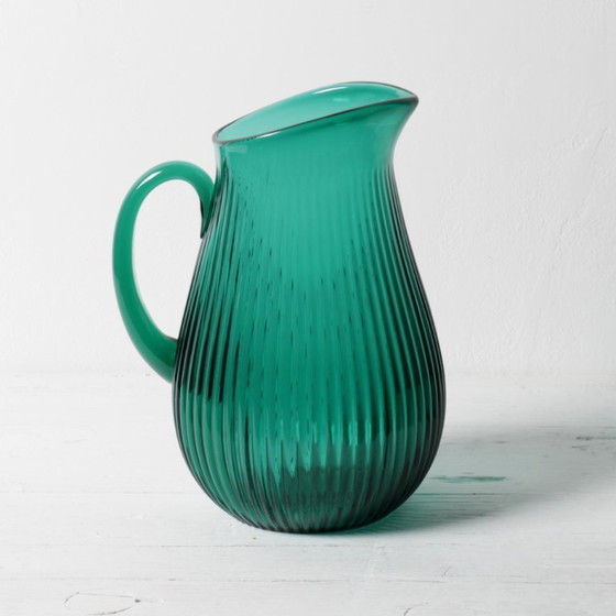 Grüner, gerippter Glaskrug / Großer smaragdgrüner Krug 2000 ml / Schweden / 2000er Jahre – Ikea (photo 5 of 11)