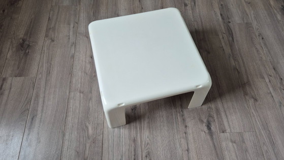 Image 1 of Vintage witte bijzettafel van C&B/B&B Italia, model 4 Gatti, Nr. 1