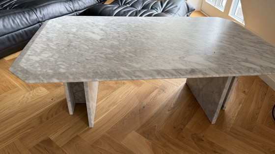 Image 1 of Tavolino da caffè in marmo di Carrara – Bianco e grigio