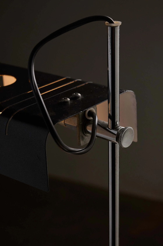 Lampe de bureau réglable style 'Spider' en chrome et noir, Métal (photo 2 sur 7)