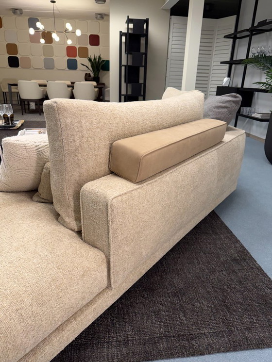 Image 1 of Molteni	- Octave Lounge