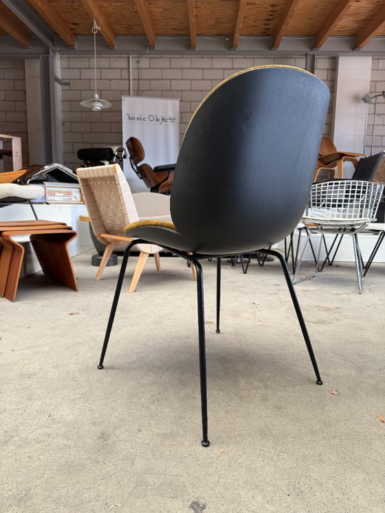 Image 1 of Sedia Gubi Beetle (verde)