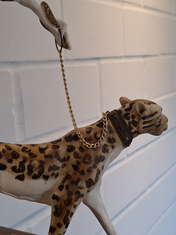 Image 1 of “Escultura Art Déco 'Dama con Leopardo' – A. Santini, Italia (Firmada y con etiqueta)”