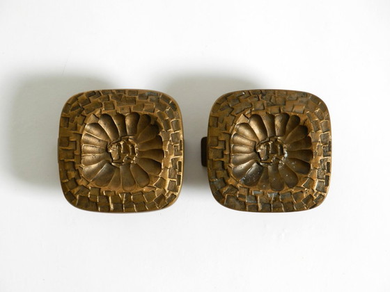 Image 1 of Wunderschöner, doppelseitiger Türgriff im Mid-Century-Modern-Stil aus schwerer Bronze.