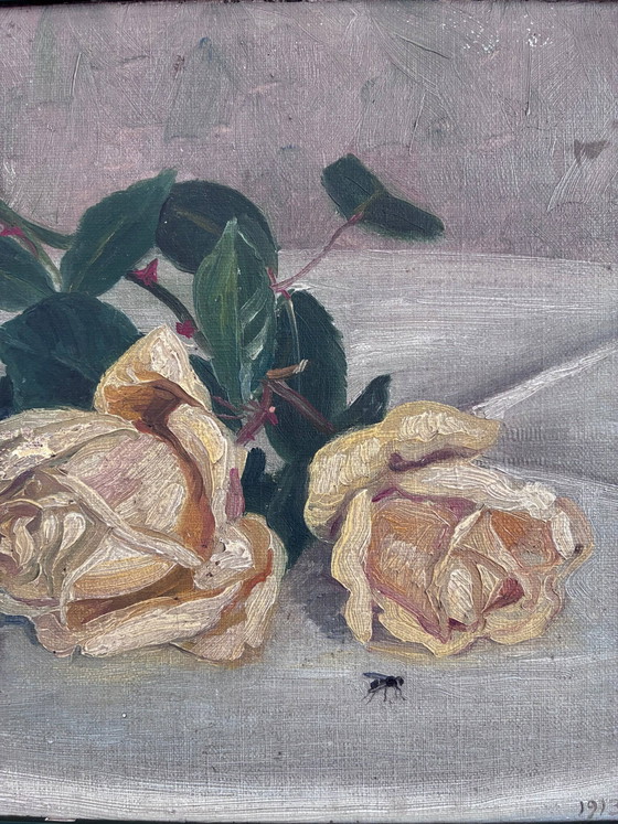 Image 1 of Peinture à l'huile originale ancienne représentant une nature morte de roses jaunes.
