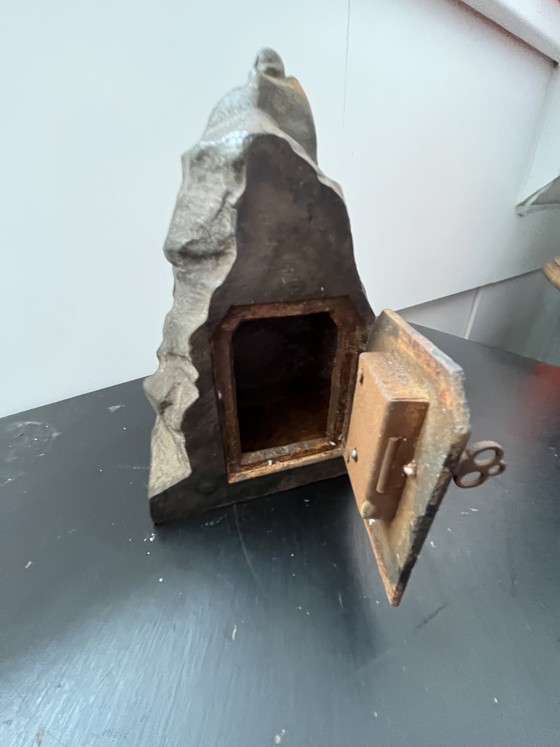 Image 1 of Cast iron Dordrecht spaarpot