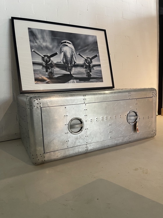 Image 1 of Mesa de centro Aviator