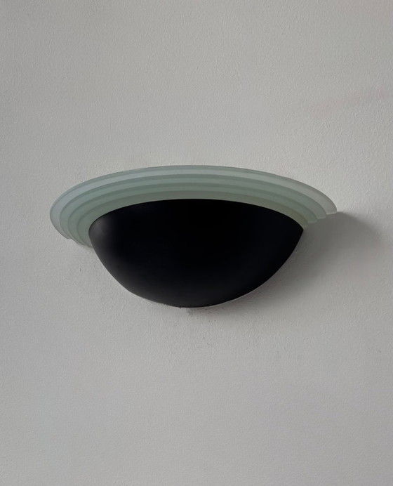 Image 1 of Applique vintage a mezzaluna, vetro sabbiato e metallo laccato nero, Francia, 1970