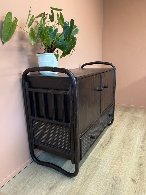 Buffet/armoire vintage en bambou et rotin – style bohème