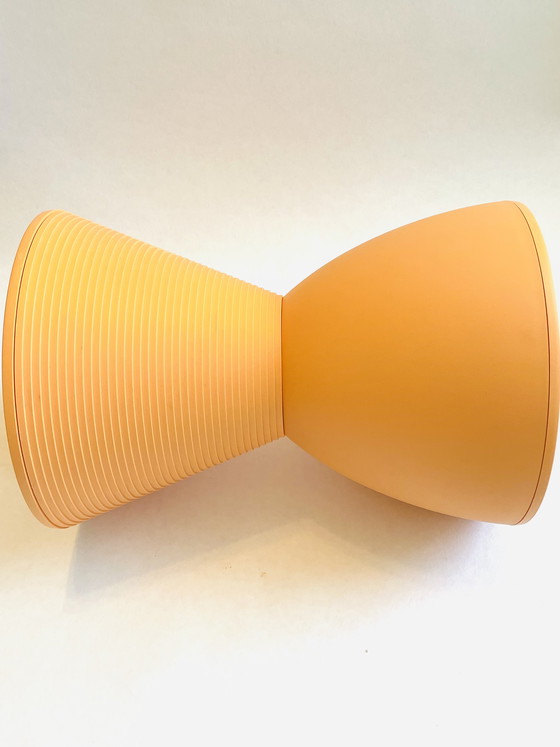 Image 1 of Kartell - Philippe Starck - Ensemble de 2 tabourets/tables d'appoint Prince AHA avec rangement