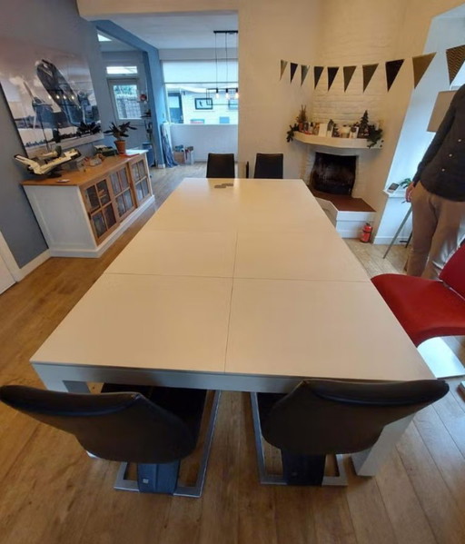 Extendable Musterring Laredo dining table 135x135/185/235cm