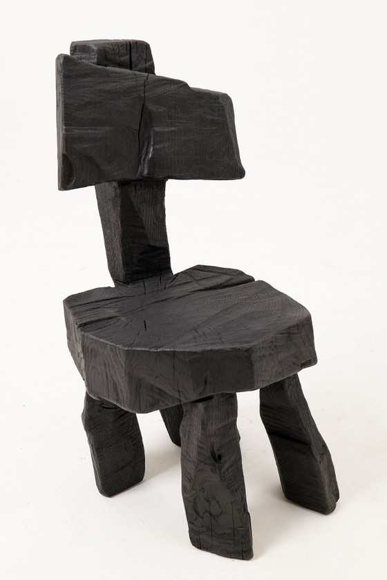Image 1 of Brutalistischer Skulpturenstuhl, geschnitzt, Massivholz, Eiche, Schwarz, rustikal, Logniture