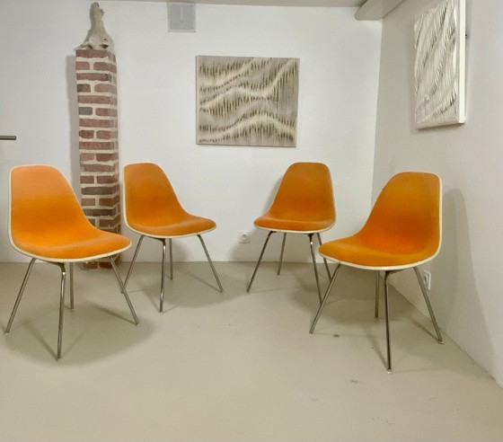 Image 1 of Juego de 4 sillas DSW Eames – Herman Miller (1952)