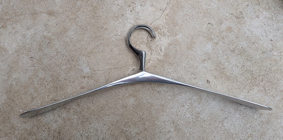 Image 1 of 12 perchas de aluminio estilo Art Nouveau