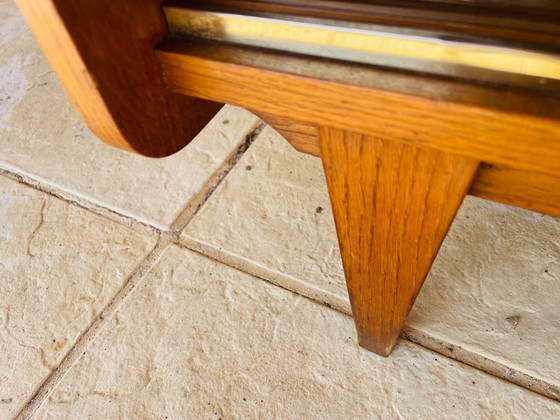 Image 1 of Librería de roble de mediados de siglo, con puertas correderas de cristal, década de 1960