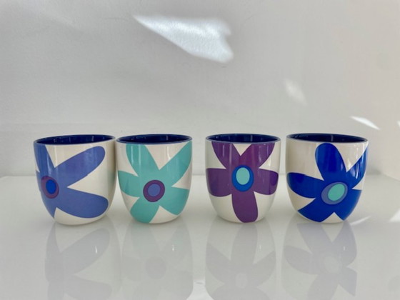 Image 1 of Brocca con 4 tazze – Design floreale e smalto blu