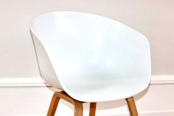 4 Hay "Over een stoel" Scandinavische fauteuils, wit – Eetkamerstoelen, Plastic (photo 4 of 8)