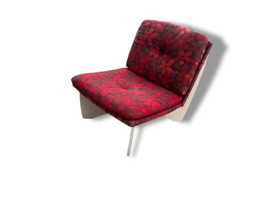 Image 1 of 70er Jahre Lounge Sessel im Prilblumendekor. 4 mal vorhanden