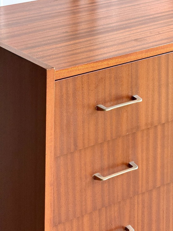 Kirschfarbene Holzkommode – Kommoden, Metal, Wood (photo 16 of 18)