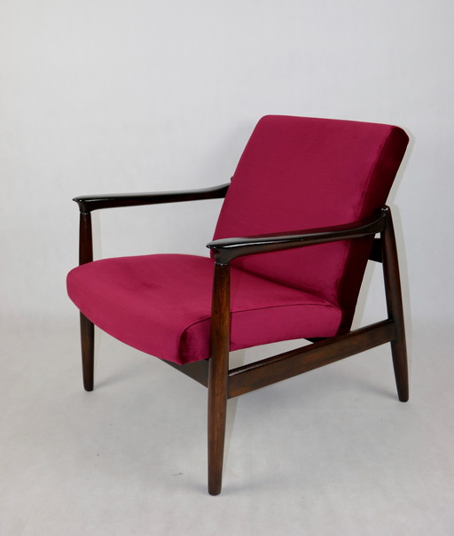Fauteuil en velours bourgogne Gfm-064 d'Edmund Homa, 1970