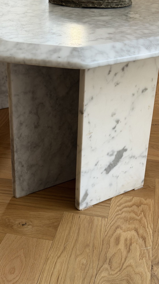 Image 1 of Tavolino da caffè in marmo di Carrara – Bianco e grigio