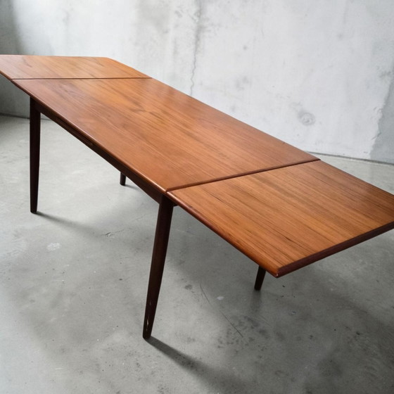 Mid-Century Teak Extendable Dining Table, Danish Design, 1960s – Wood (photo 9 of 14)