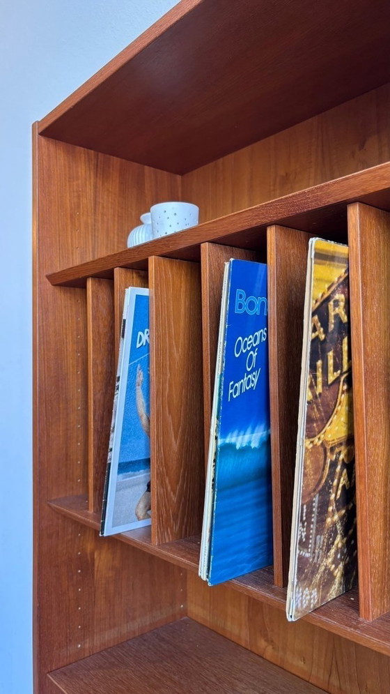 Image 1 of Vintage bookcase LP compartments