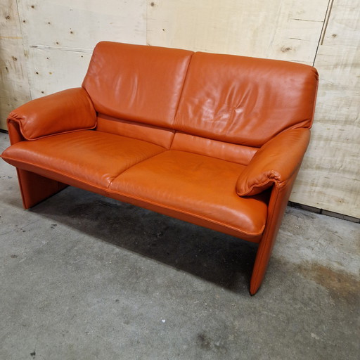 Leolux Bora Béta Zweisitzer-Sofa, Ledersofa, orangefarbenes Sofa