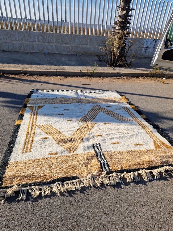 Image 1 of Tapis berbère tissé main artisanale traditionnelle 2/3 m