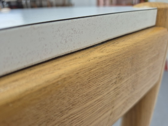 Image 1 of Tavolo di design scandinavo, in rovere con piano in formica.