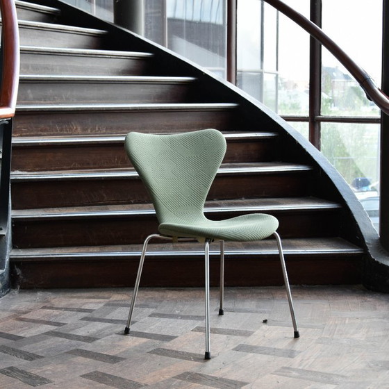 Image 1 of 4x Fritz Hansen butterfly chairs upholstered