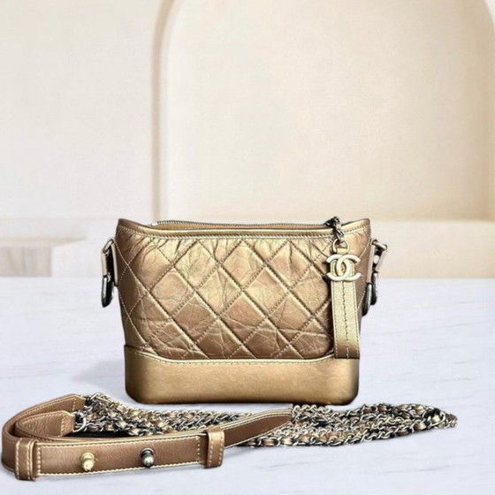 Image 1 of Chanel Gabrielle Small - Gewatteerd kalfsleer, bronsgoud, tweekleurige hardware, serie 23