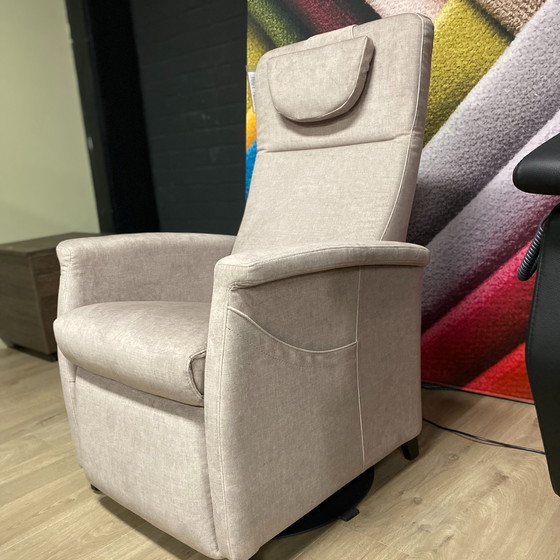 Image 1 of Fitform 580 ELEVO - 3 motores - función de pie