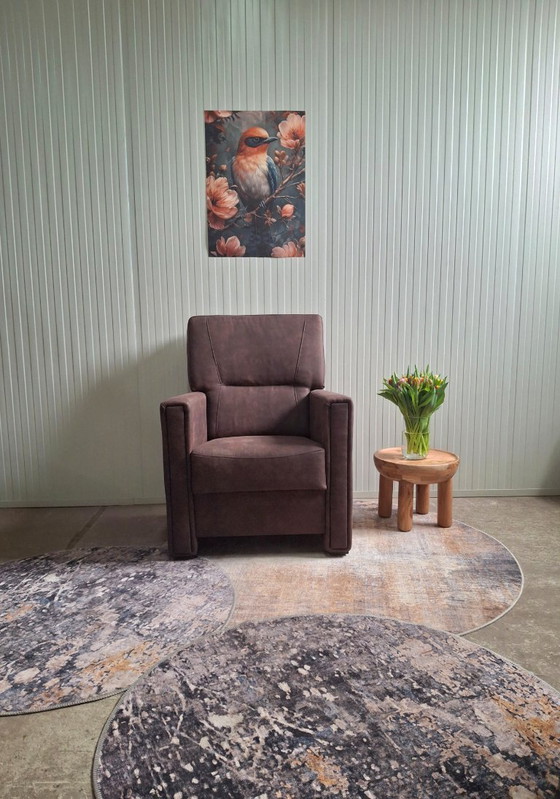 Image 1 of Luxurious leather armchair, new