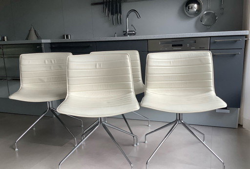 4x Arper Catifa leather chairs. set