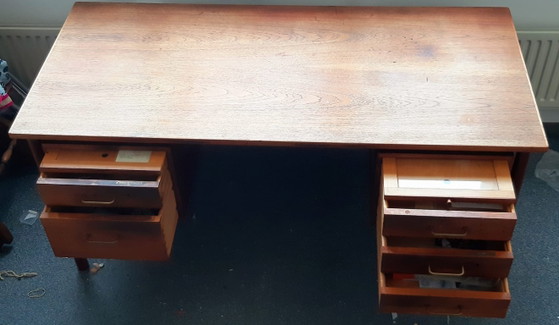 Image 1 of Vintage Deens Design Bureau | NM made in Denmark| Massief Teak| 5 Laden | 2 uitschuifplankjes | Made in Denmark
