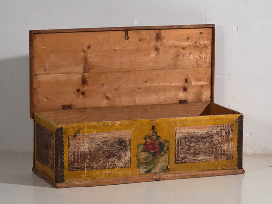 Antique trunk with metal structure (c.1920) #2 – Travel bags (photo 17 of 40)