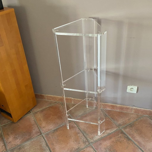 Console David Lange 1980. 90x36x30 cm. Plexiglas.