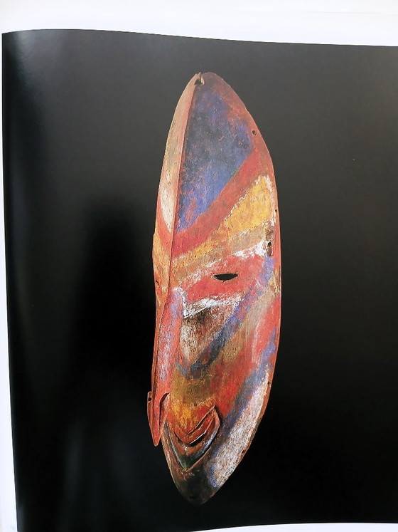 (W033) Book Oceanic Art – Mythical Masks & Artifacts from the South Pacific – Konemann, Coffee table books (photo 9 of 15)