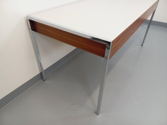 Image 1 of Vintage modernistisch bureau van palissander, melamine en metaal uit de jaren 60 en 70