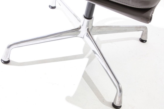 Image 1 of Vitra Eames EA112 Soft Pad