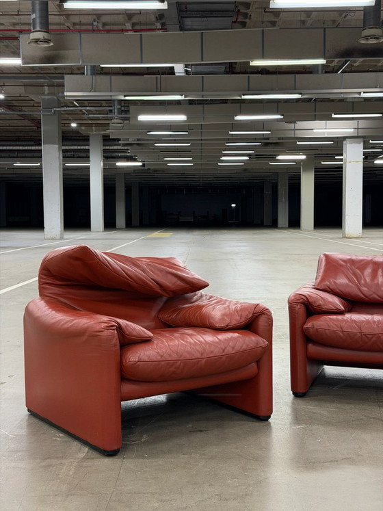 Cassina Maralunga Armchairs + Ottoman – Leather (photo 4 of 6)