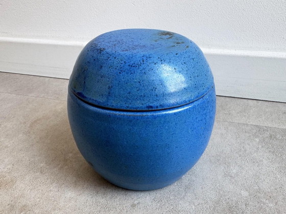 1x Vintage Blue Studio Ceramic Lidded Jar – Decorative Objects (photo 6 of 7)